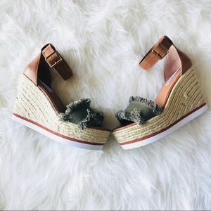 “Valley” by Steve Madden